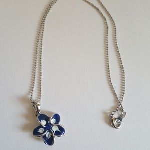 [NWOT] Hawaiian blue & white Plumeria necklace